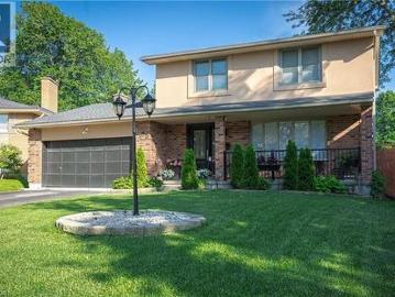 London, Ontario - Garden, Fireplace