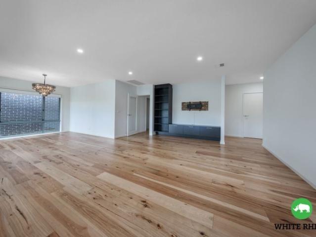 55 Weatherstone Circuit, Googong
