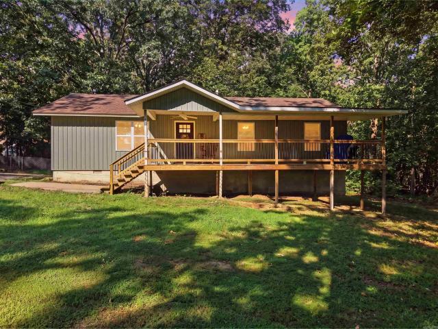 55 Woodland Cove Dr