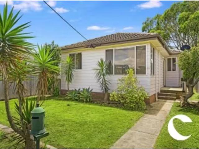 55 Burns Street, Redhead House for rent Listed by Bronte Gree.