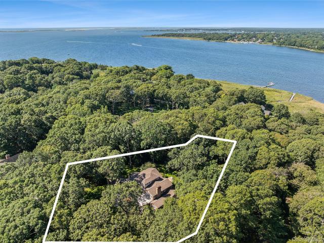 55 Cedar Ln W, Remsenburg, NY 11960 | MLS #903436
