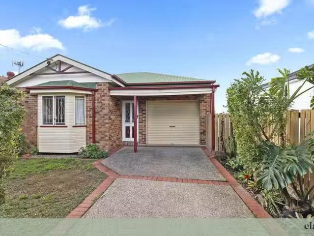 55 Chalk Street, Wooloowin, QLD 4030