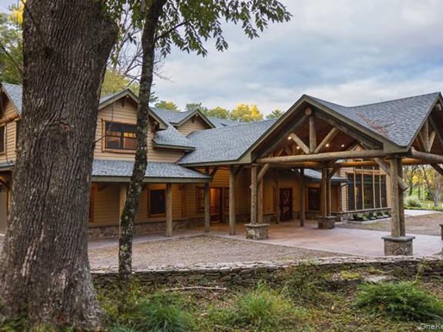 55 Chapin Trail