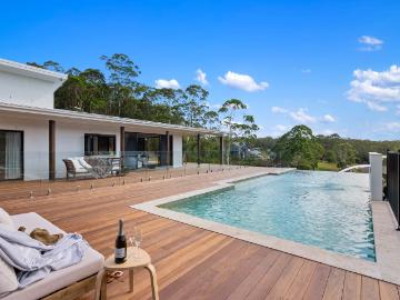 House to rent in Charlotte Bay - Swimming pool