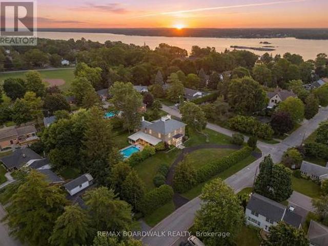 55 Cochrane Drive, Brockville, ON, K6V 2Y9 house for sale | Listing ID X13555 | Royal LePage