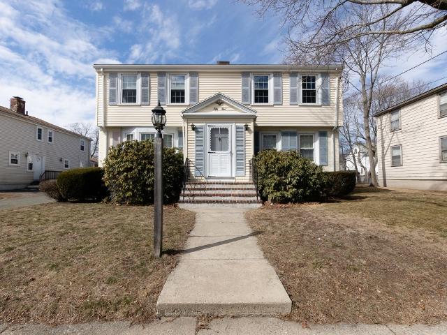 55 Colchester St, 2 beds, 1 full bath