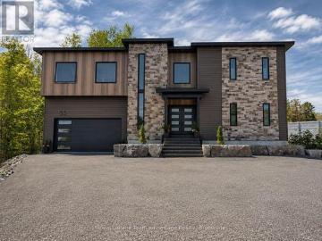 55 Dennis Drive, Parry Sound, ON, P2A 2H9 house for sale | Listing ID X13085 | Royal LePage