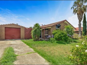 55 Dunvegan Drive, Kurunjang VIC 3337 House For Rent | Domain