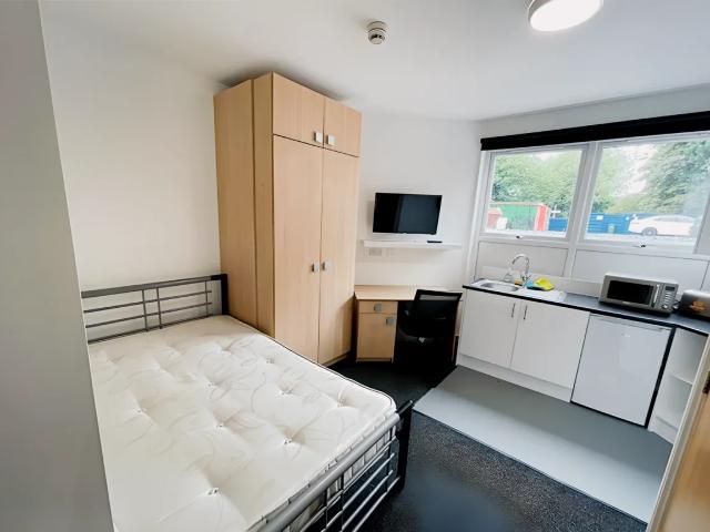 55 Forest Road, Loughborough LE11, 1 bed flat to rent, £780 pcm | PrimeLocation