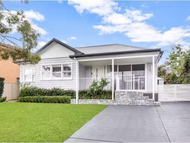 55 Flinders Rd, North Ryde House for rent Listed by Jr Leasin.