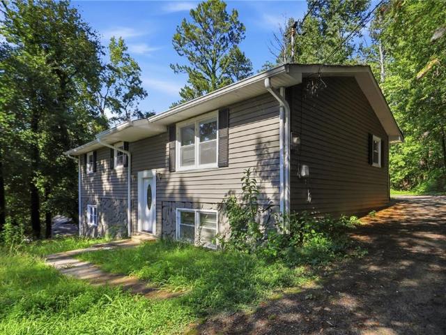 55 Grant Drive NW
