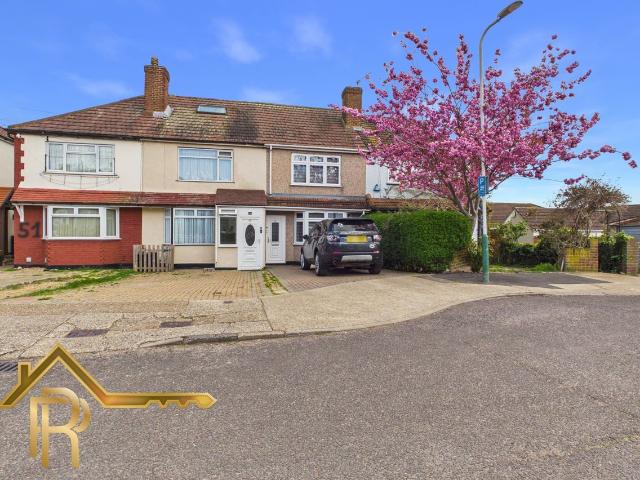 55 Heaton Close, Romford RM3, 3 bed terraced house to rent, £1,900 pcm | PrimeLocation