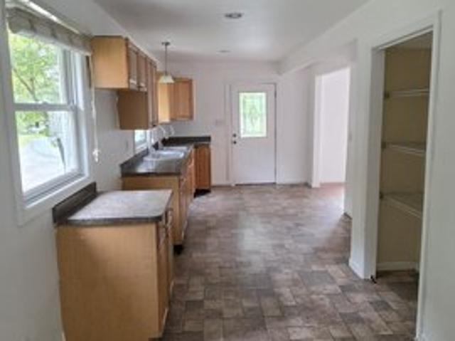 55 High St, Bloomingburg, NY 12721