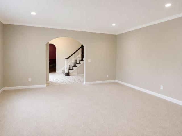 55 Hillcrest Dr