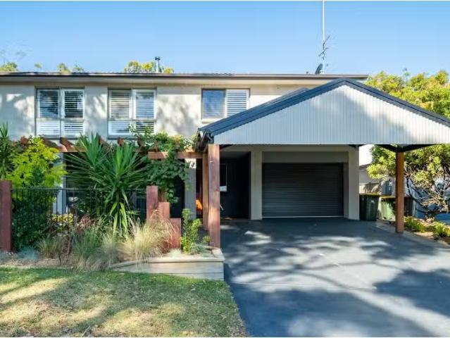 55 James Scott Crescent, LEMON TREE PASSAGE House for rent Li.