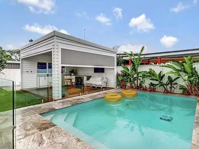 55 Japonica Drive, Palm Beach, QLD 4221