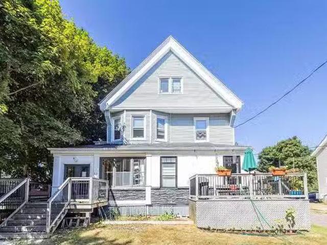 55 Longworth Avenue, Charlottetown, PE, C1A 5A6 investment f.