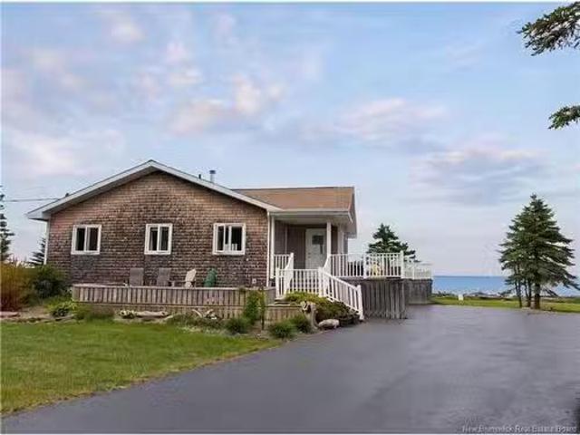 55 Ocean Walk Dr, Salmon Beach, NB, E2A 6C7 house for sale.