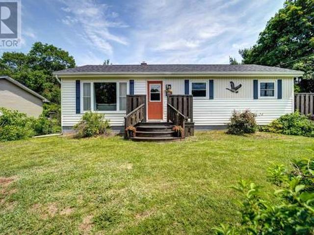 55 Orchard Drive, New Minas, NS, B4N 3L6 house for sale | Listing ID 202623 | Royal LePage