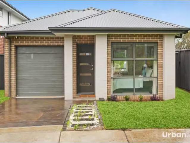 55 Propellor Avenue, Leppington House for rent Listed by Thuo.
