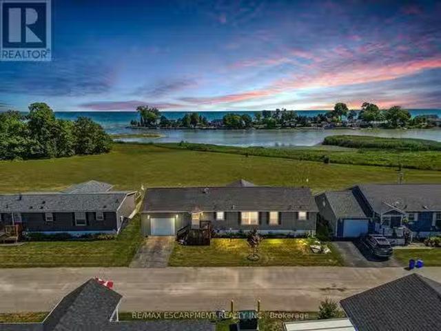 55 Riverbend Crescent, Haldimand, ON, N0A 1L0 house for sale.