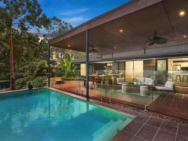 55 Simpsons Road, Elanora, QLD 4221