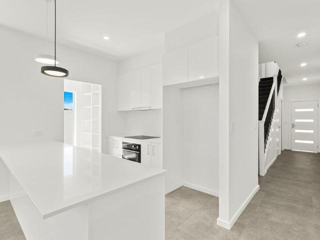 55B Korrongulla Crescent
