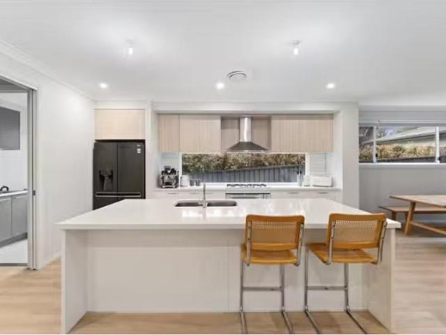 55B Mundakal Avenue, Kirrawee Townhouse for rent Listed by Em.