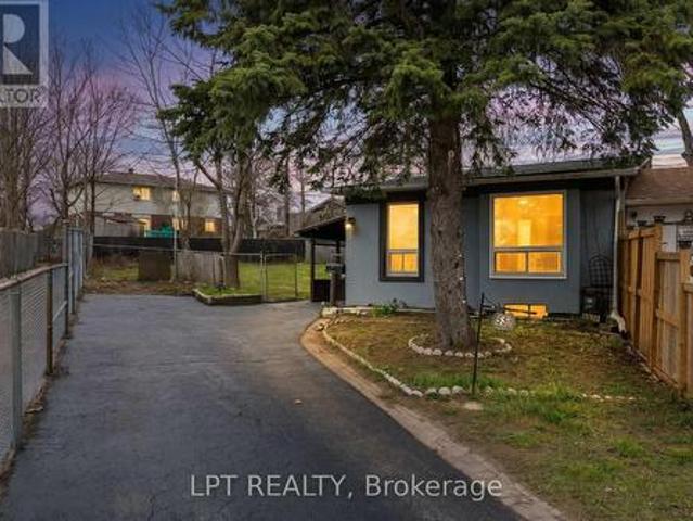 55H Chaucer Crescent, Barrie, ON, L4N 4T8 house for sale | Listing ID S13674 | Royal LePage