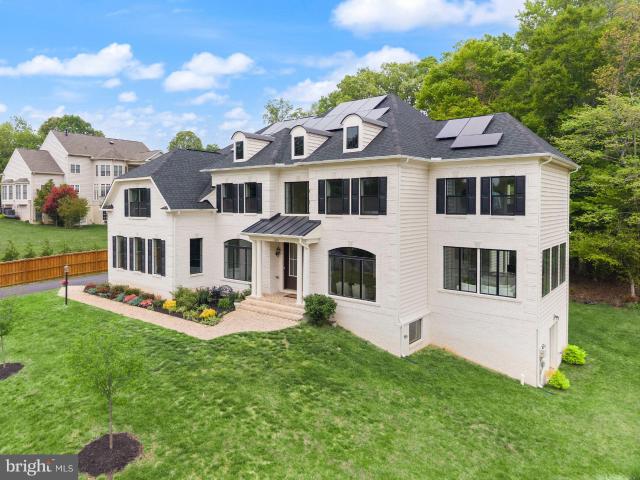 5606 Beachview Creek Dr, Woodbridge, VA 22192 | MLS #VAPW2123