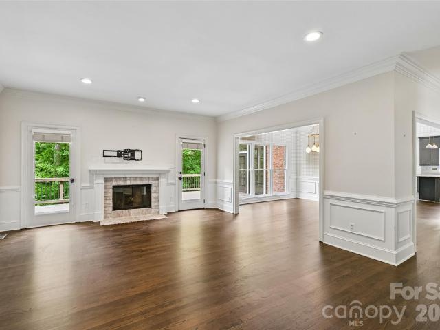 5609 Camilla Drive