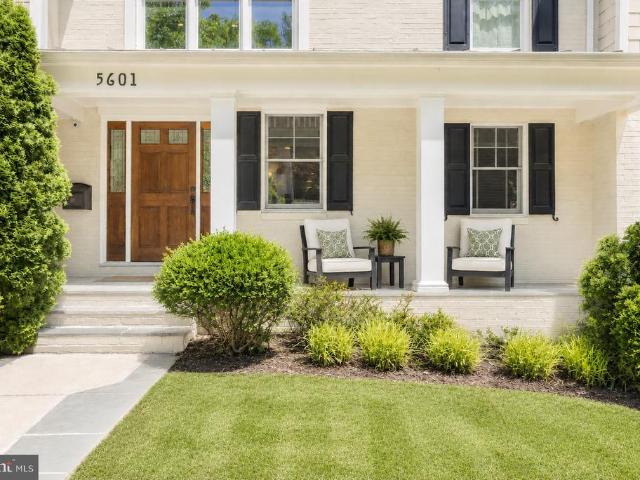 5601 Vernon Place