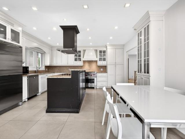 5602 Crois. Chamberland, Côte Saint Luc, QC, H4W 1W6 house for sale | Listing ID 21274 | Royal LePage