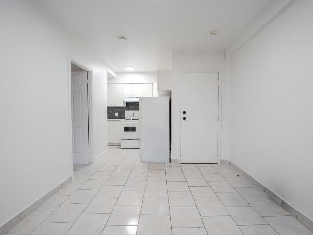 560 31e Avenue apartment — Montréal, QC 1 Bedroom 1 Bedroom