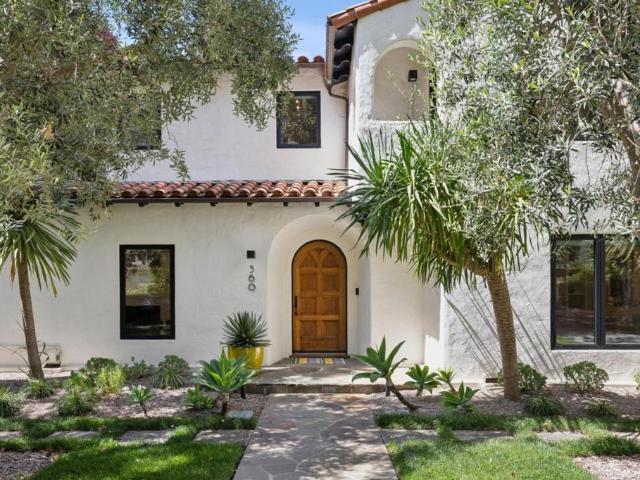 560 Center Drive