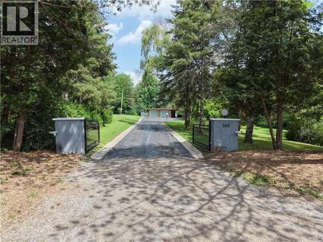 560 Crane Court, Burlington, ON, L7P 4Y8 house for sale | Listing ID 40845 | Royal LePage