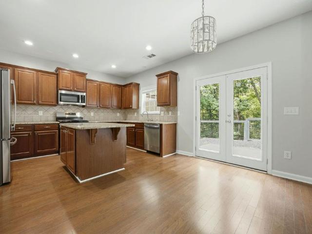 560 Crestmont Lane