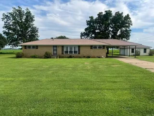 560 E STATE ST, CARAWAY, AR 72419