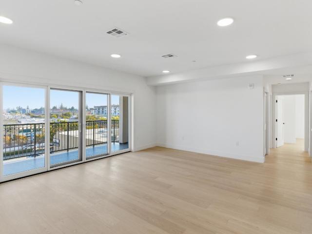 560 El Camino Real, Unit 206, San Carlos, CA 94070 | MLS #ML82041