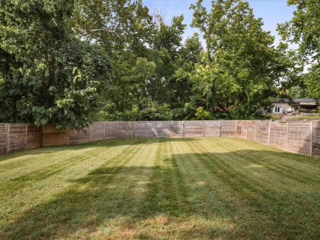 560 Highcrest Dr