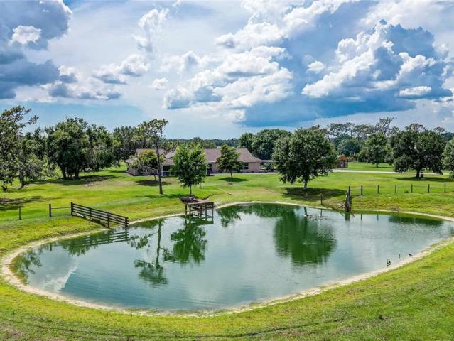 560 Oakford Rd, Sarasota, FL 34240 | MLS #A4674