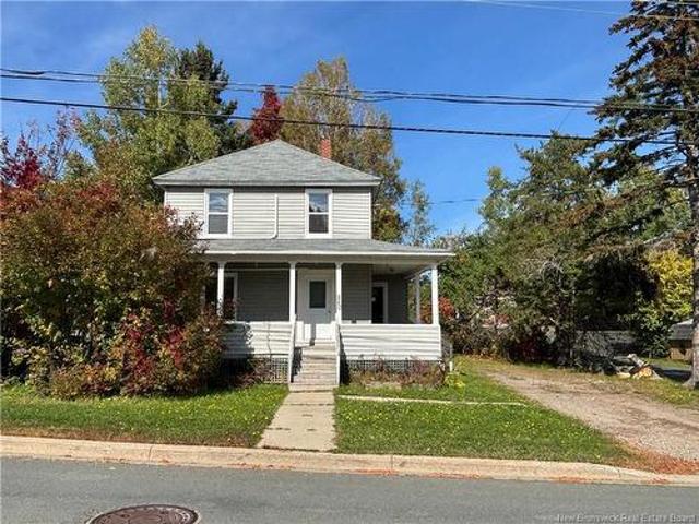 560 Queen St, Bathurst, NB, E2A 2J7 house for sale | Listing ID NB148925 | Royal LePage