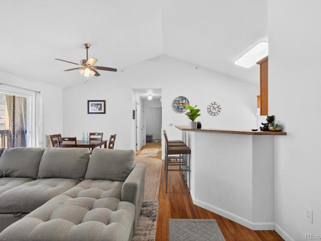 560 River View Drive # 706