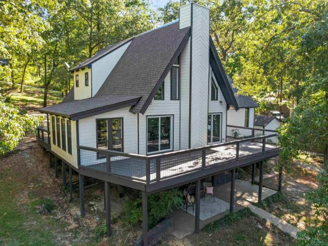 560 Water Oak Lane