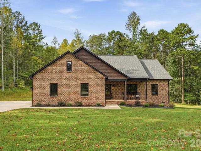 5615 Lou Ln, Iron Station, NC 28080