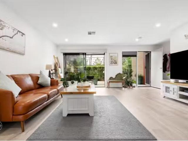 56/163 Mortimer Lewis Drive, Greenway Townhouse for rent List.