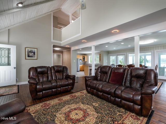 5616 Gondolier Drive