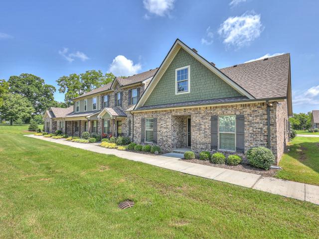 5610 Maples Retreat Dr