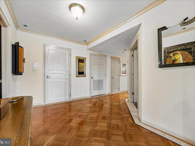 5610 Wisconsin Avenue # 708