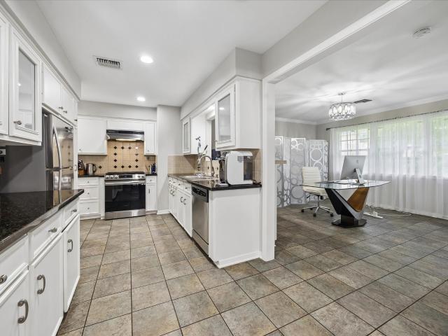 5611 whitehaven